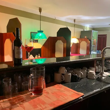 Varfal Panzio Es Wellness Hotel Pětikostelí