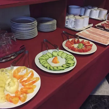 Varfal Panzio Es Wellness Hotel Pětikostelí