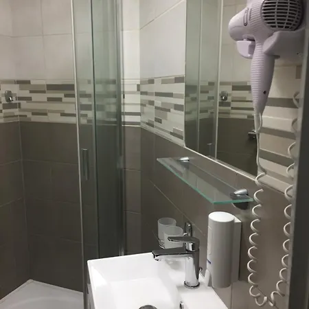 Varfal Panzio Es Wellness Hotel Pětikostelí